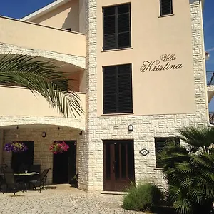 https://apartments-villa-kristina.in-istria.net